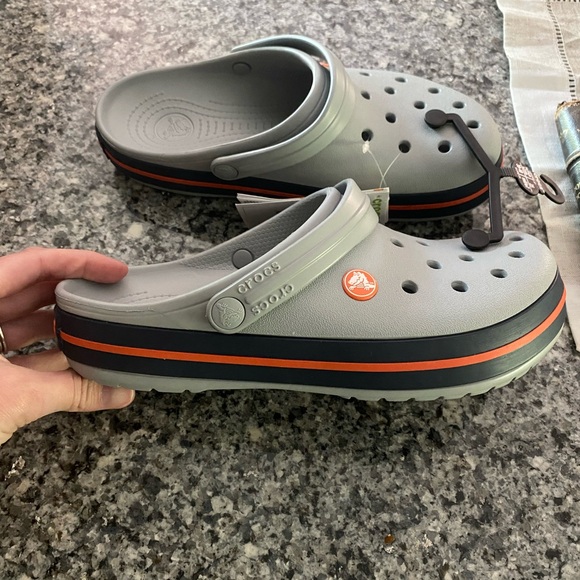 CROCS Gray size 7M/9W - Picture 3 of 3